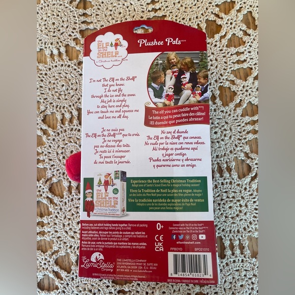 Elf on The Shelf: Christmas Plushee Pals Bundle Dark Skin Brown Eyed Boy - Picture 5 of 5